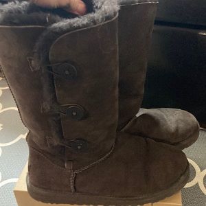 UGG Bailey button triplet